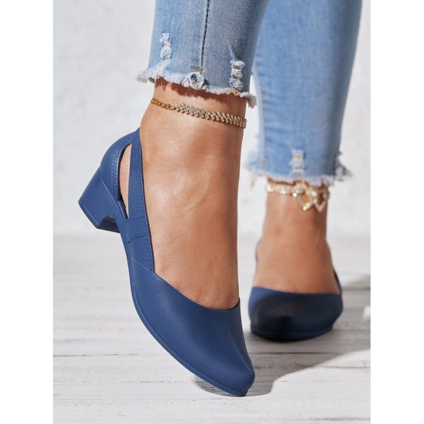 Waterproof Hollow Out Block Heel Beach Shoes - Image 5