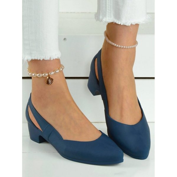 Waterproof Hollow Out Block Heel Beach Shoes - Image 6