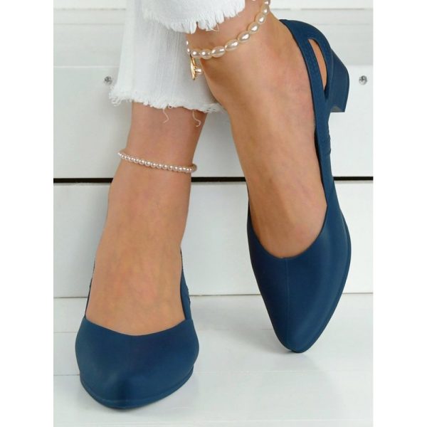 Waterproof Hollow Out Block Heel Beach Shoes - Image 8