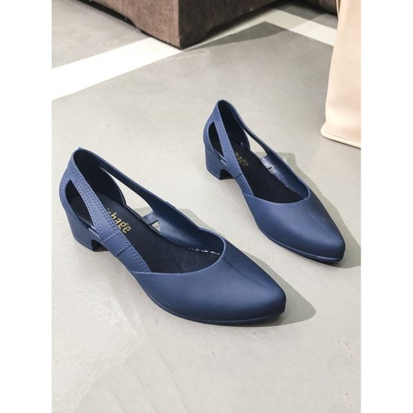 Waterproof Hollow Out Block Heel Beach Shoes - Image 9