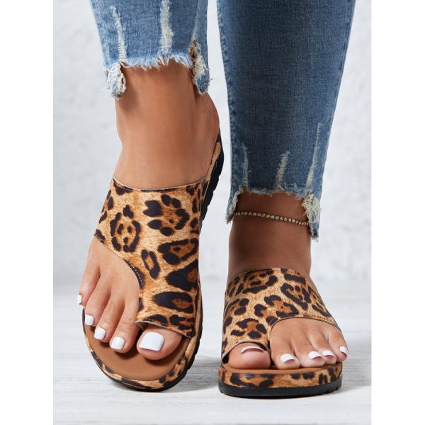 Women Casual Low Heel Open Toe Casual Sliver Sandals - Image 12