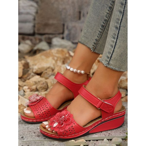 Retro casual three-dimensional flower hollow breathable wedge sandals - Image 2