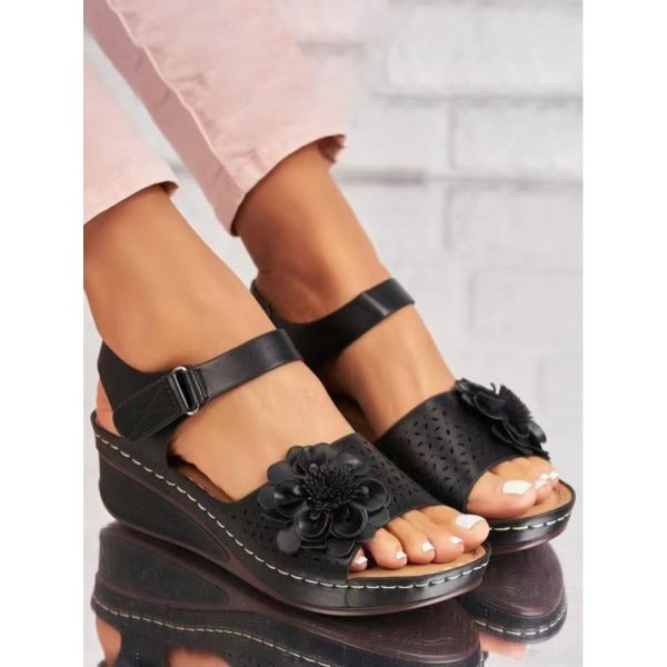 Retro casual three-dimensional flower hollow breathable wedge sandals - Image 11