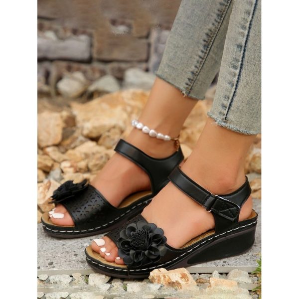 Retro casual three-dimensional flower hollow breathable wedge sandals - Image 13
