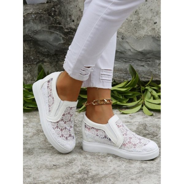 Flower Embroidery Detail Hidden Heeled Shoes - Image 11