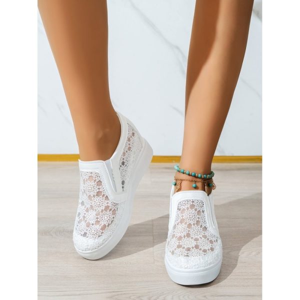 Flower Embroidery Detail Hidden Heeled Shoes - Image 13
