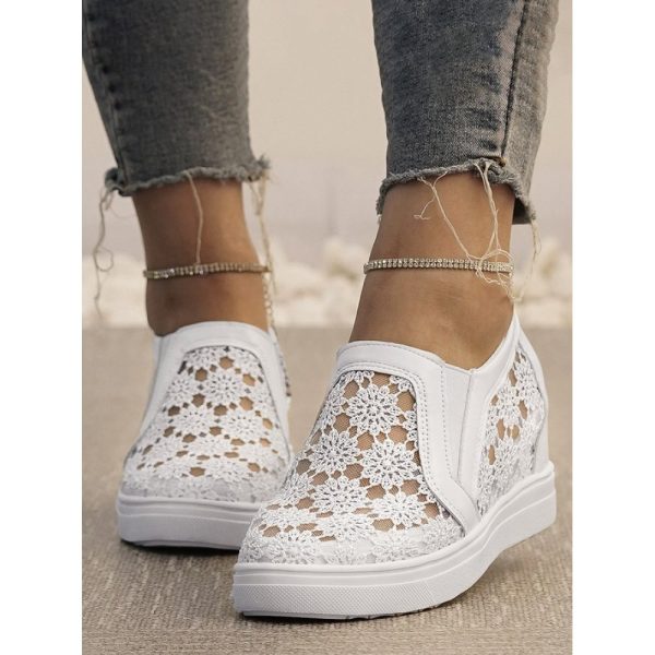 Flower Embroidery Detail Hidden Heeled Shoes - Image 15