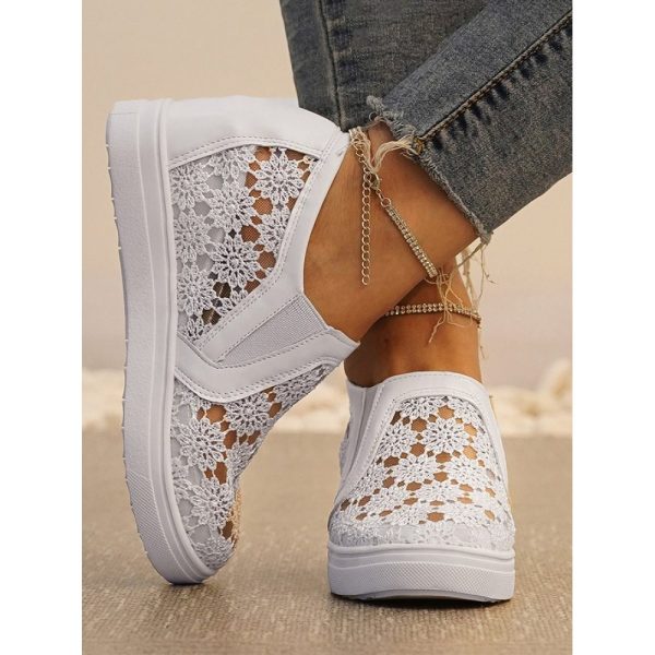 Flower Embroidery Detail Hidden Heeled Shoes - Image 16