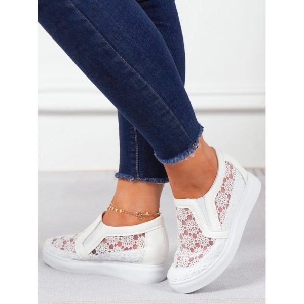 Flower Embroidery Detail Hidden Heeled Shoes - Image 4