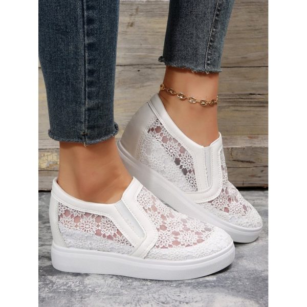 Flower Embroidery Detail Hidden Heeled Shoes - Image 9